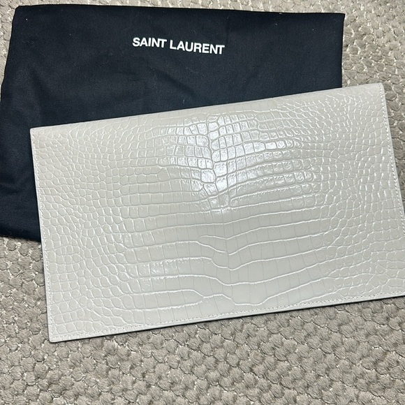 Saint Laurent (YSL) crocodile embossed envelope pouch - Picture 3 of 5